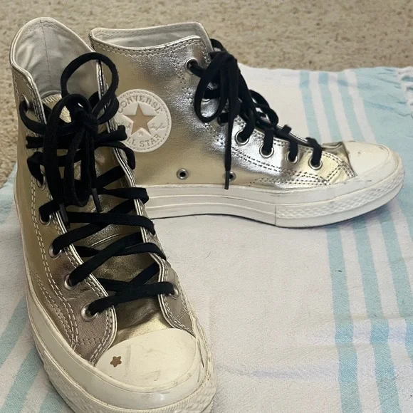 GOLD Converse RARE Metallic High Top Sneakers with Black Laces - Picture 2 of 9